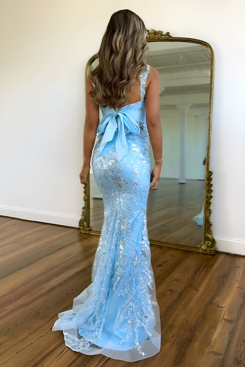 Exquisite Light Blue Straps Mermaid Long Prom Dress With Sequined Appliques