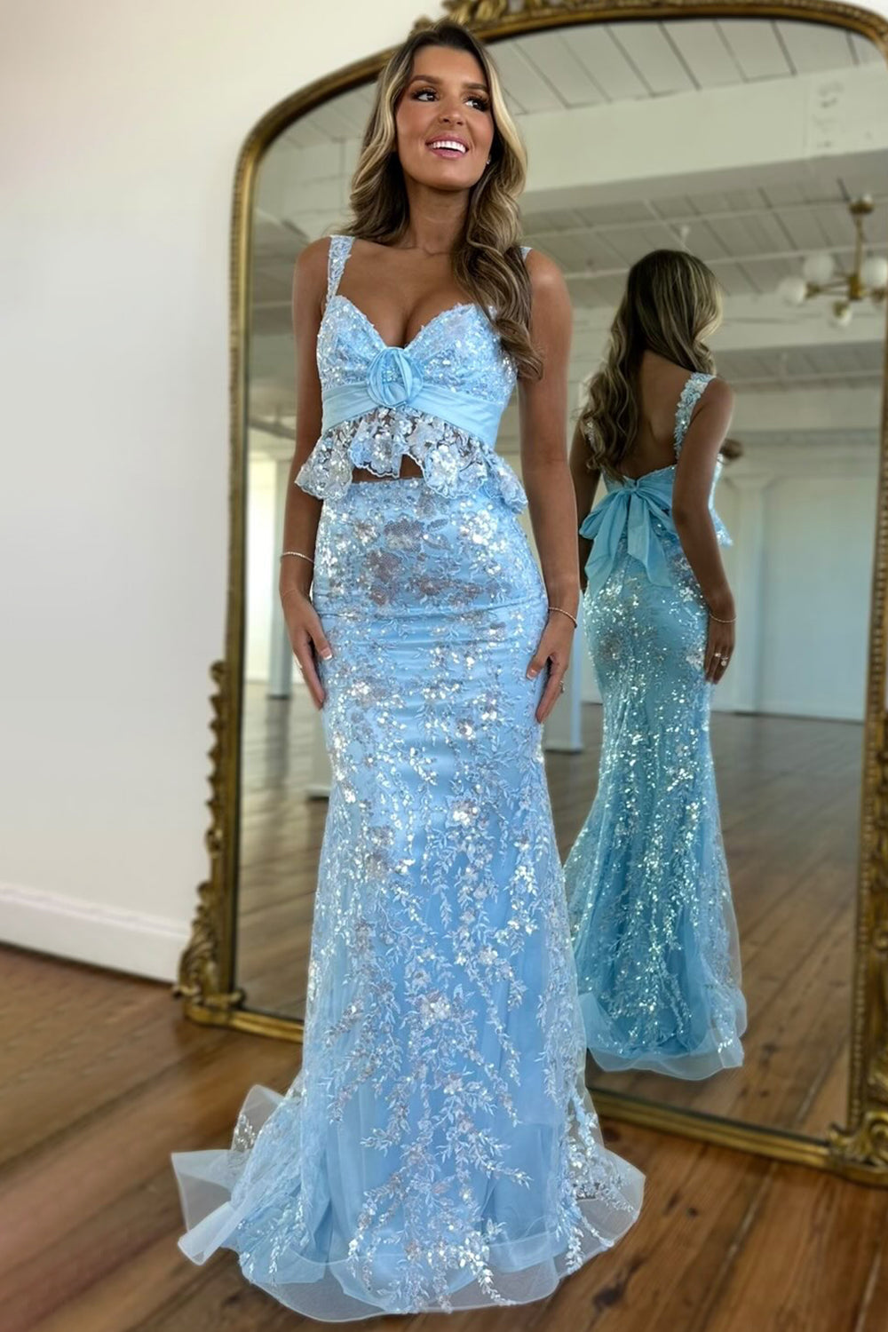 Exquisite Light Blue Straps Mermaid Long Prom Dress With Sequined Appliques