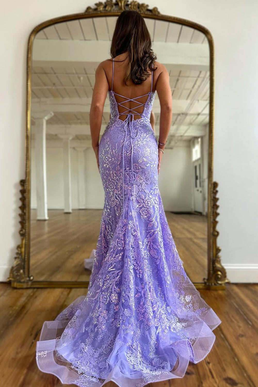 Exquisite lilac Spaghetti Straps Lace Up Long Prom Dress with Appliques