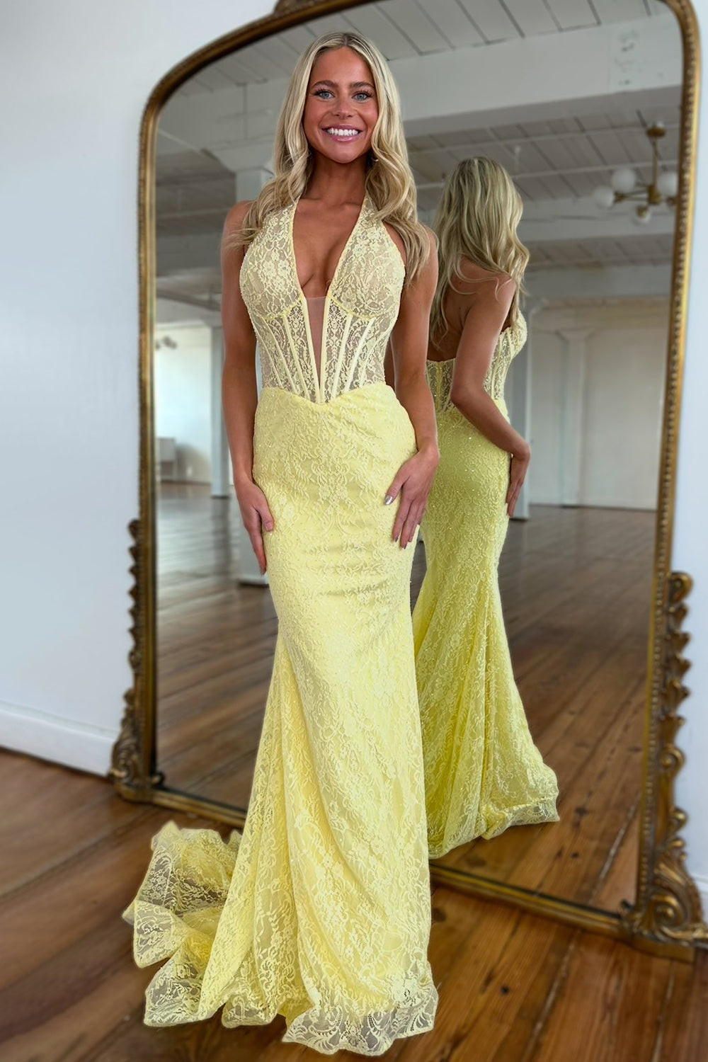 Lovely Yellow Mermaid V-Neck Backless Long Lace Prom Dress