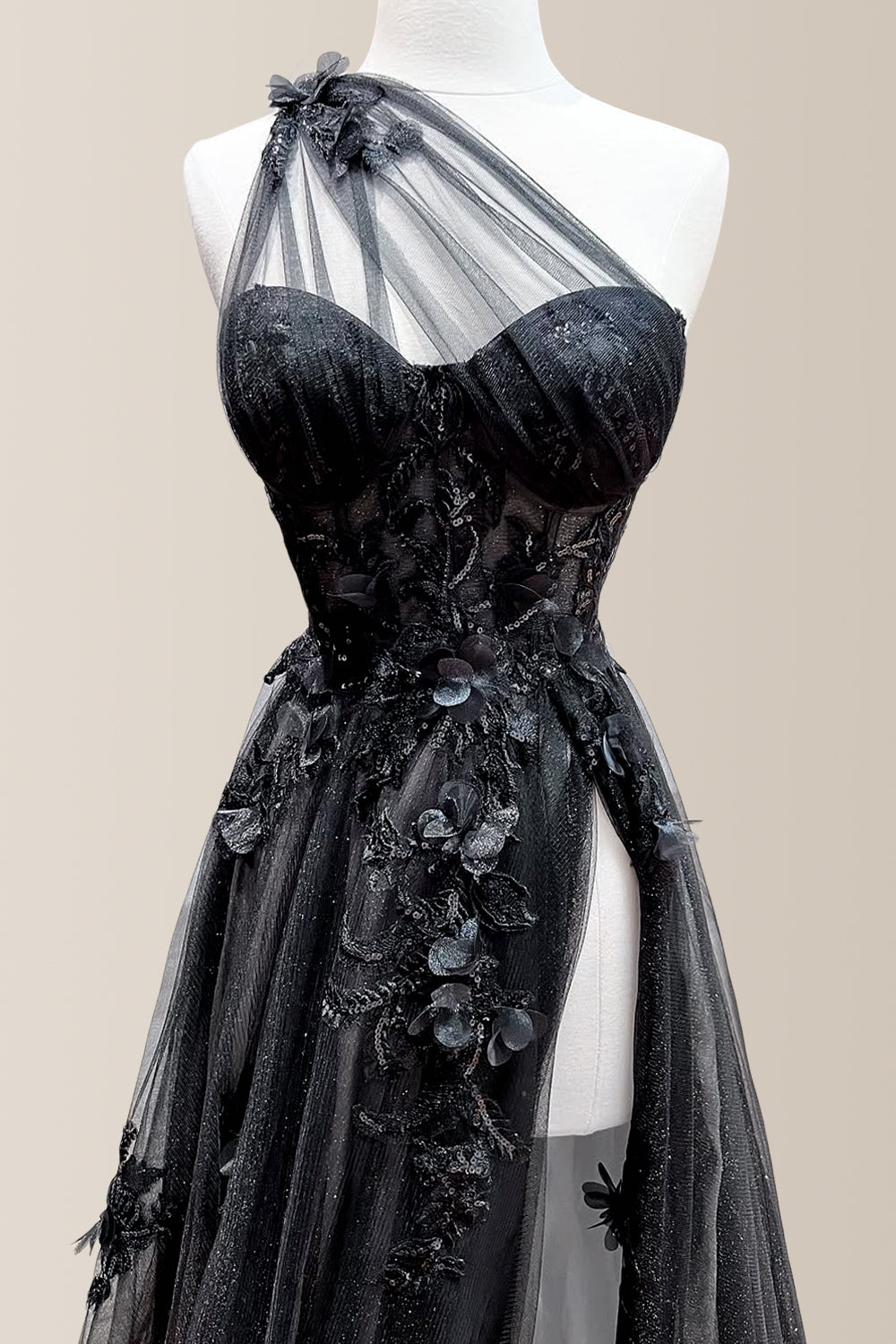 Pretty A-Line Black One Shoulder Long Tulle Prom Dress with Appliques