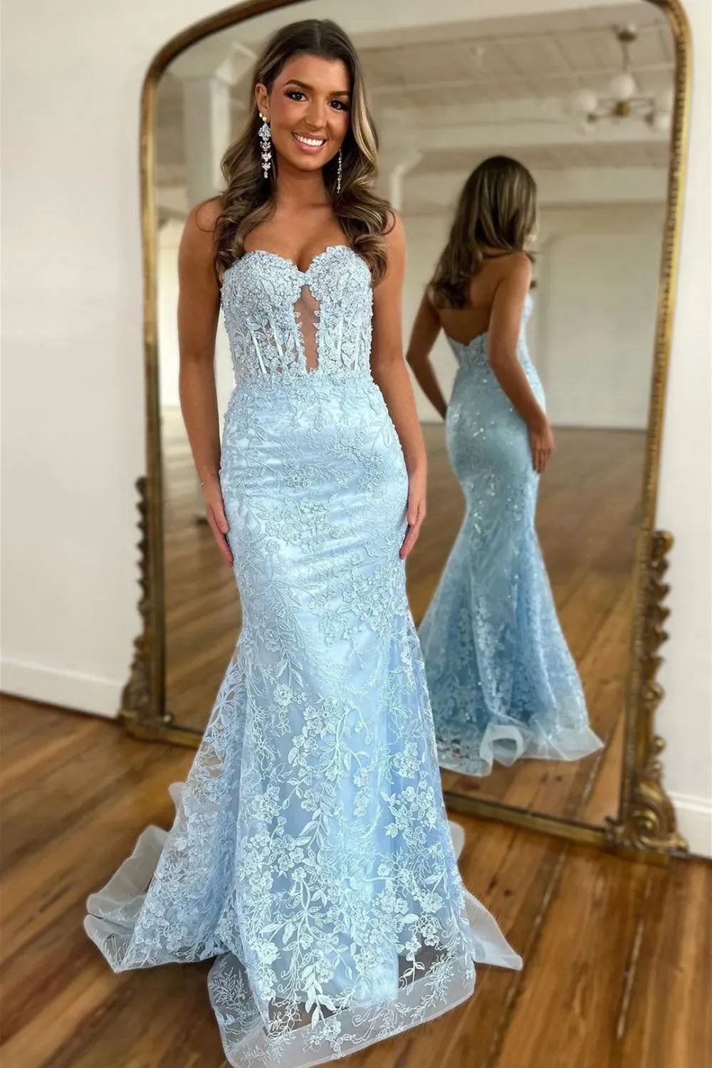 Stunning Sweetheart Backless Mermaid Long Prom Dress with Appliques and Sequin